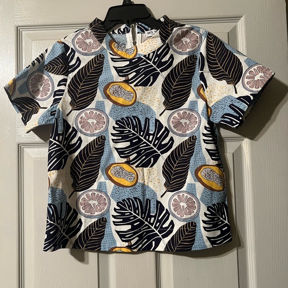 Maven Tops - Leaf Print Short Sleeve Top - Multicolor